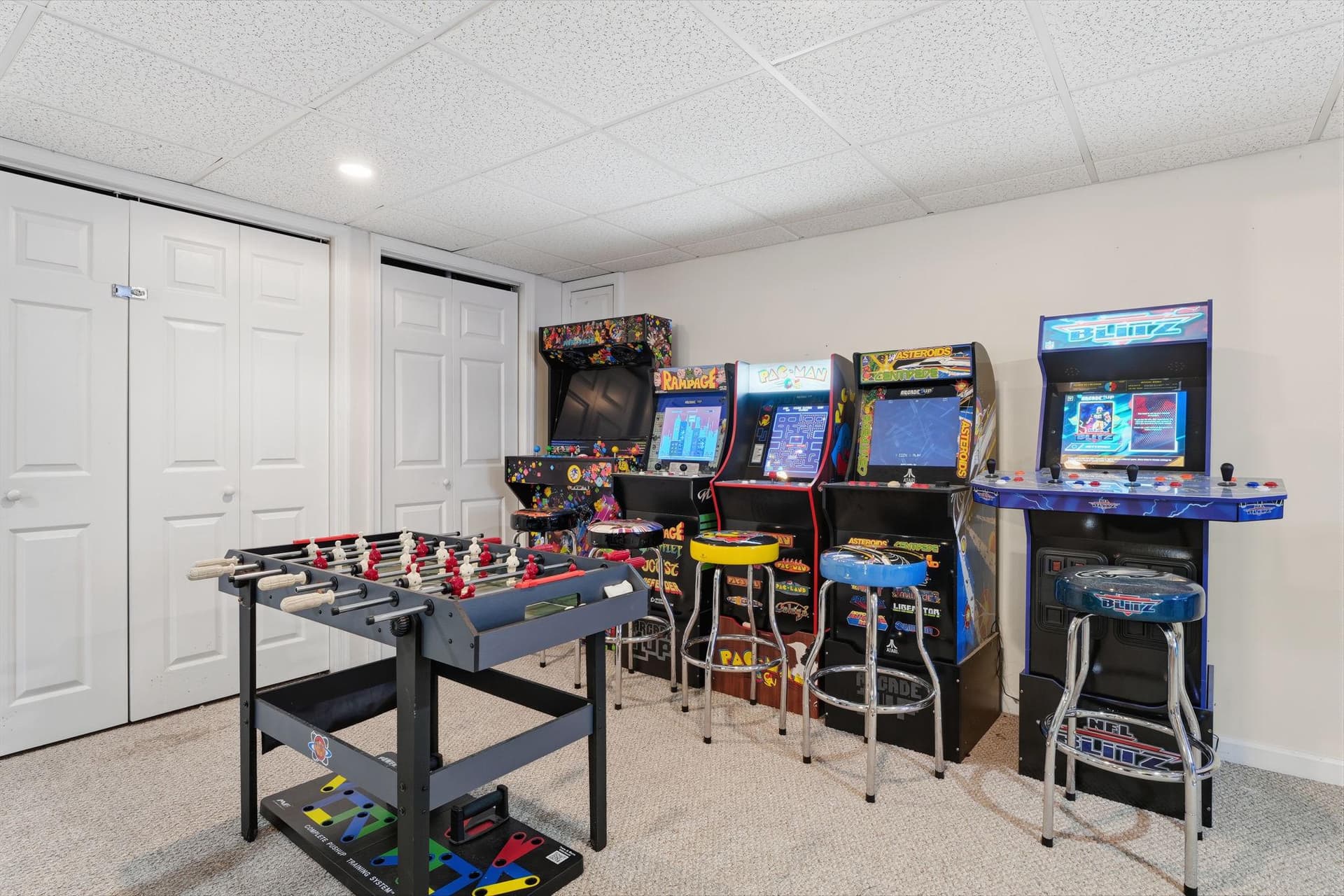 102 Whisper Wood Court photo 40