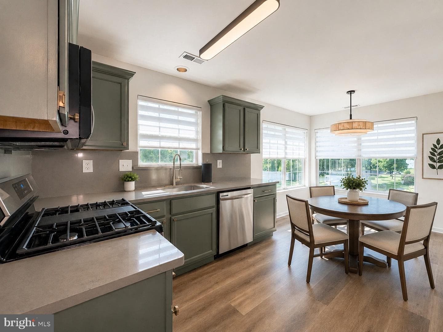 2607 Lynbrooke Drive photo 4
