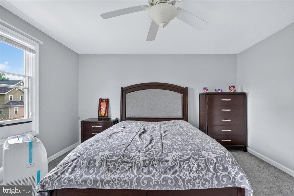2836 Marion Avenue photo 30