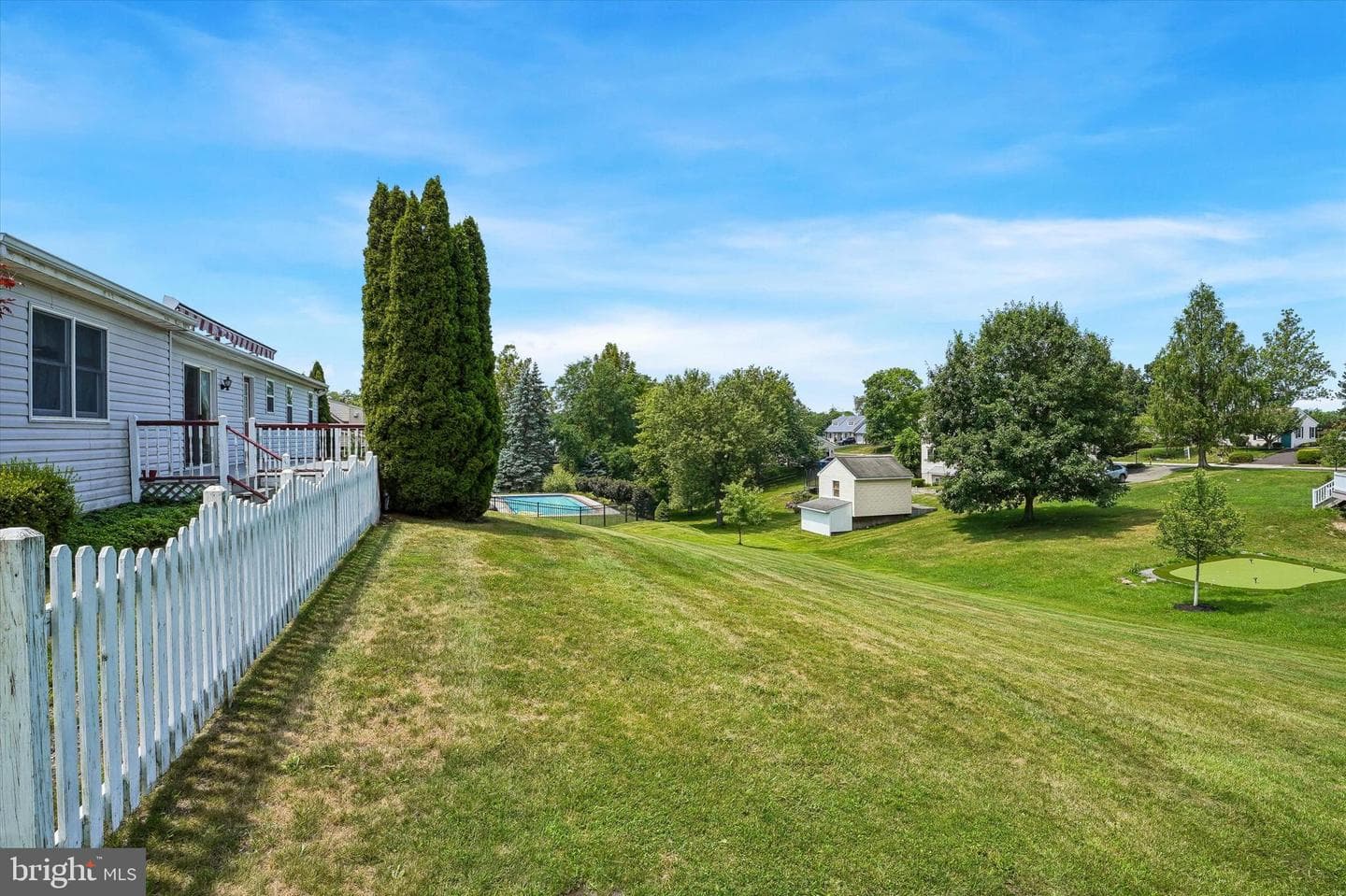 52 Castlewood Drive photo 36