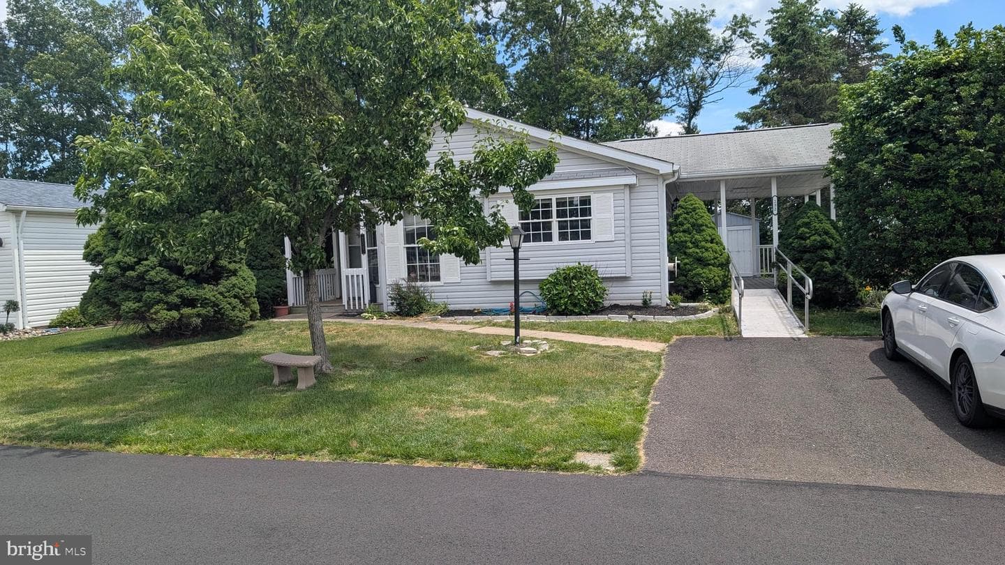 232 Thrush Circle, New Hope