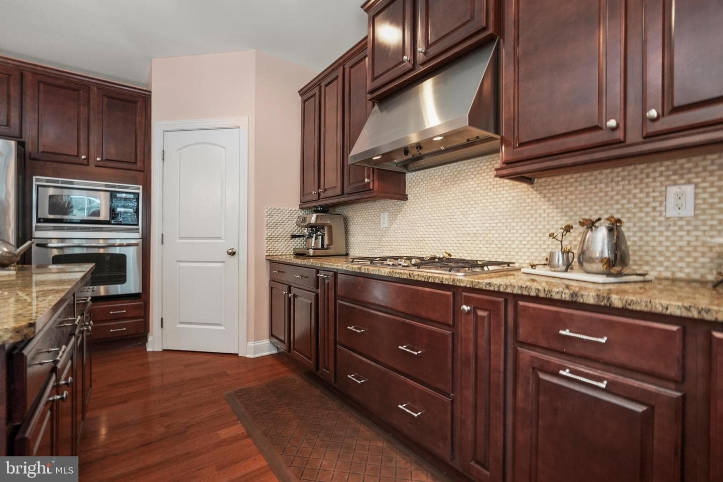 18 Beechwood Boulevard photo 28