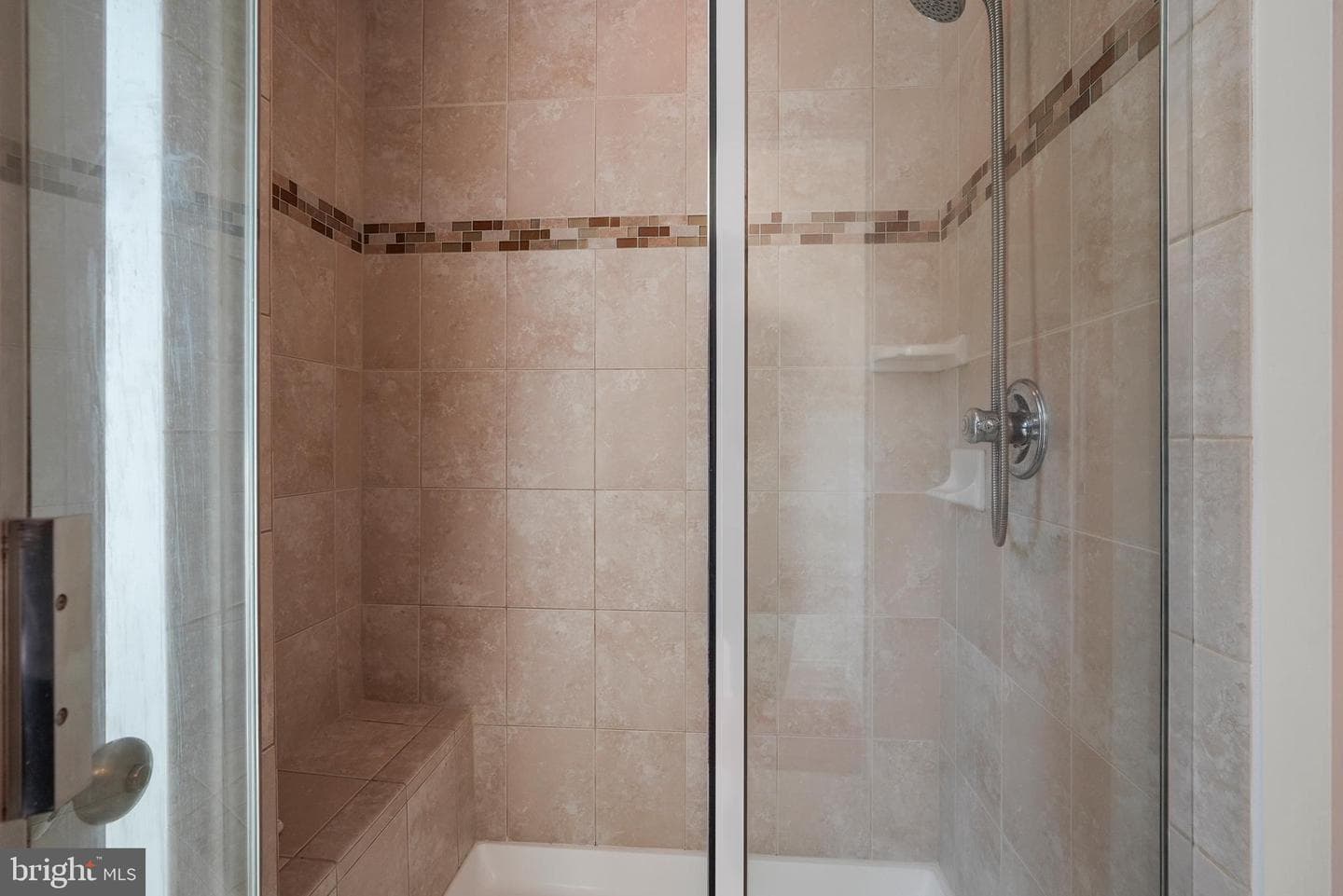 18 Beechwood Boulevard photo 34
