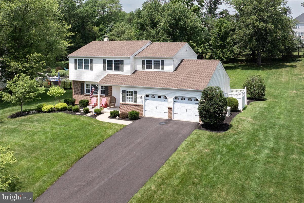 9 Brookdale Drive photo 4