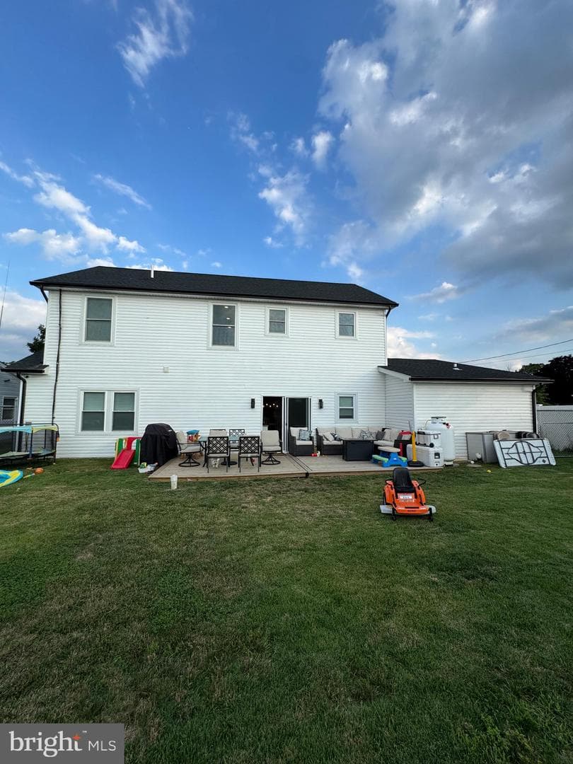 57 Evergreen Lane photo 3