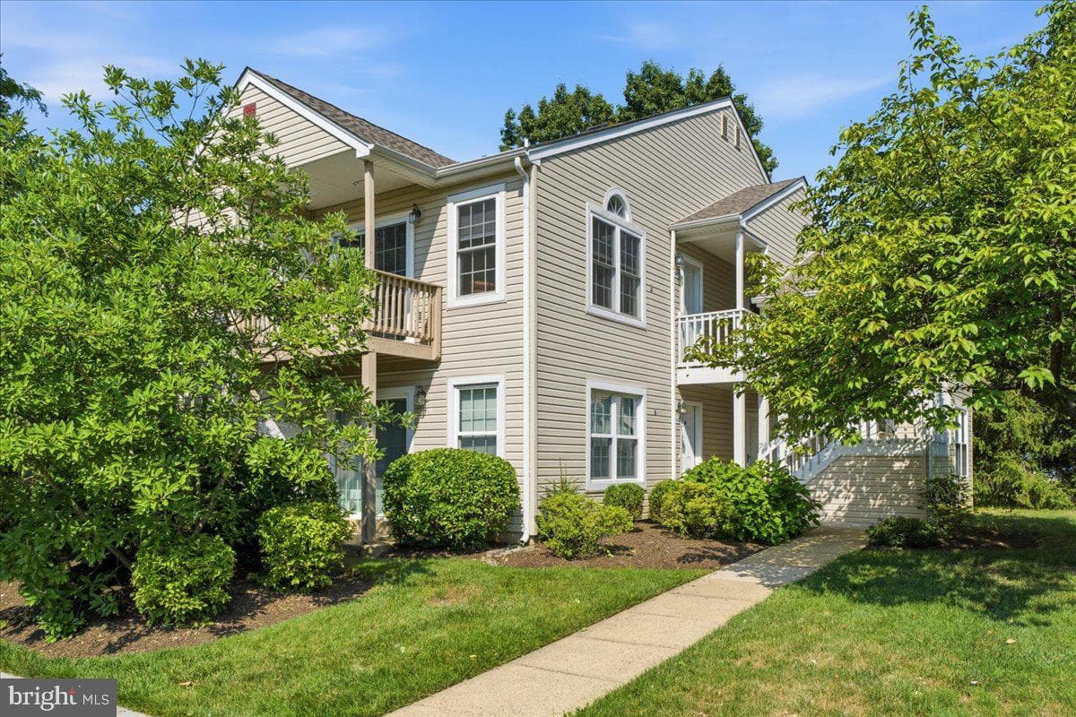 2606 Beacon Hill Drive, Southampton
