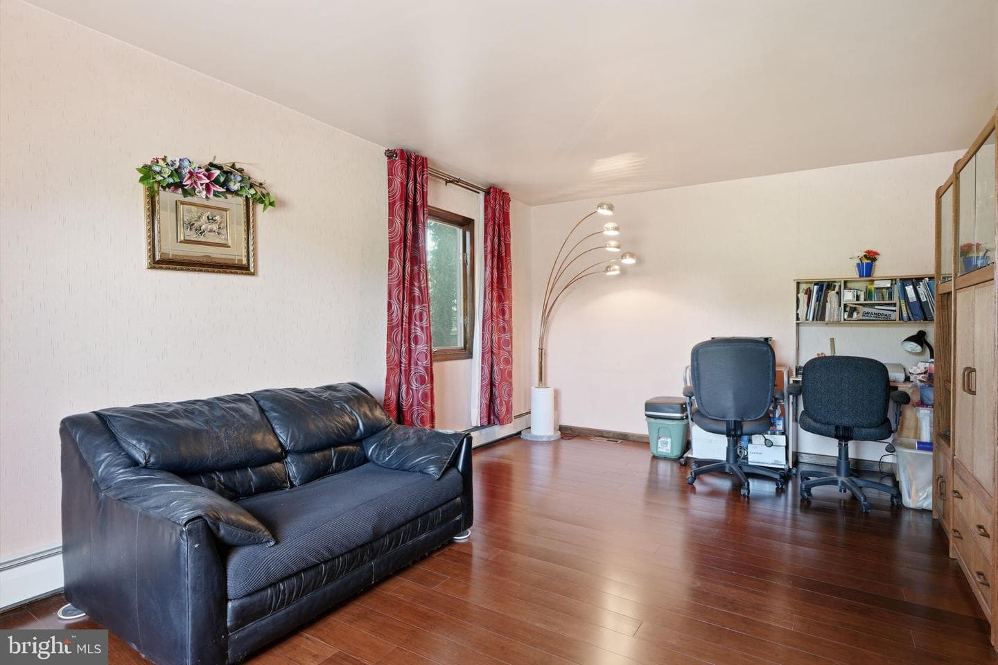 560 Lower Holland Road photo 5