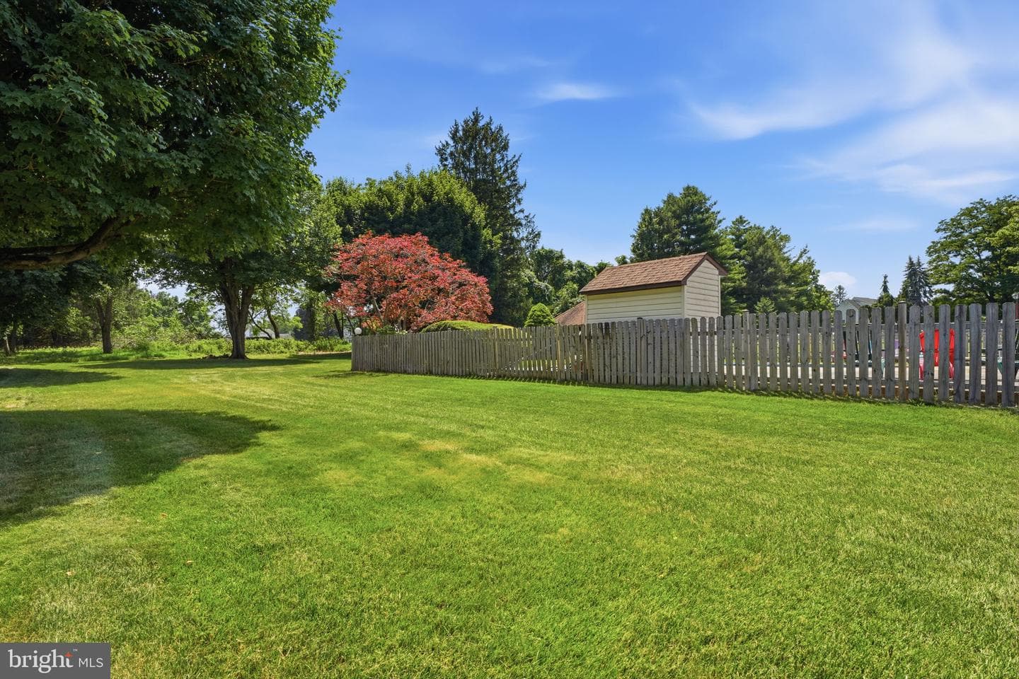 560 Lower Holland Road photo 59