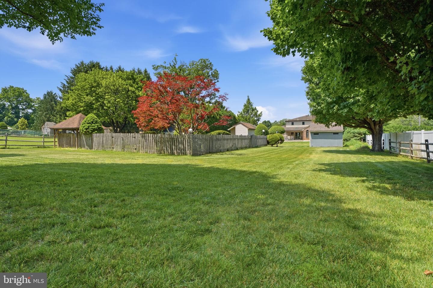 560 Lower Holland Road photo 61