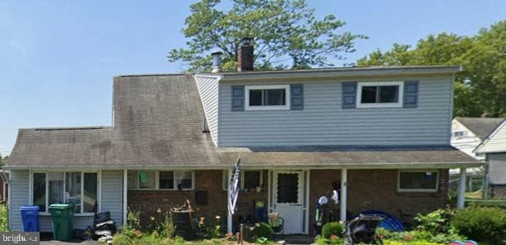 15 Hollyhock Lane, Levittown