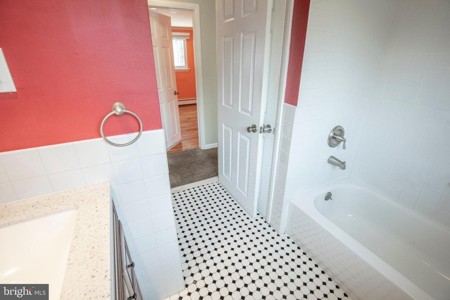 772 Clifford Street photo 25