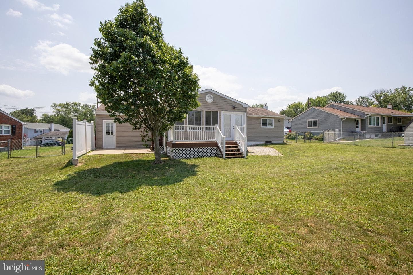 772 Clifford Street photo 59