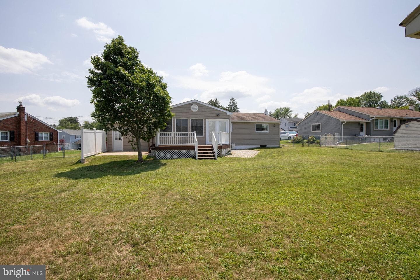 772 Clifford Street photo 60