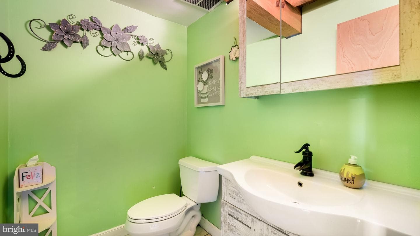1203 W Bristol photo 17