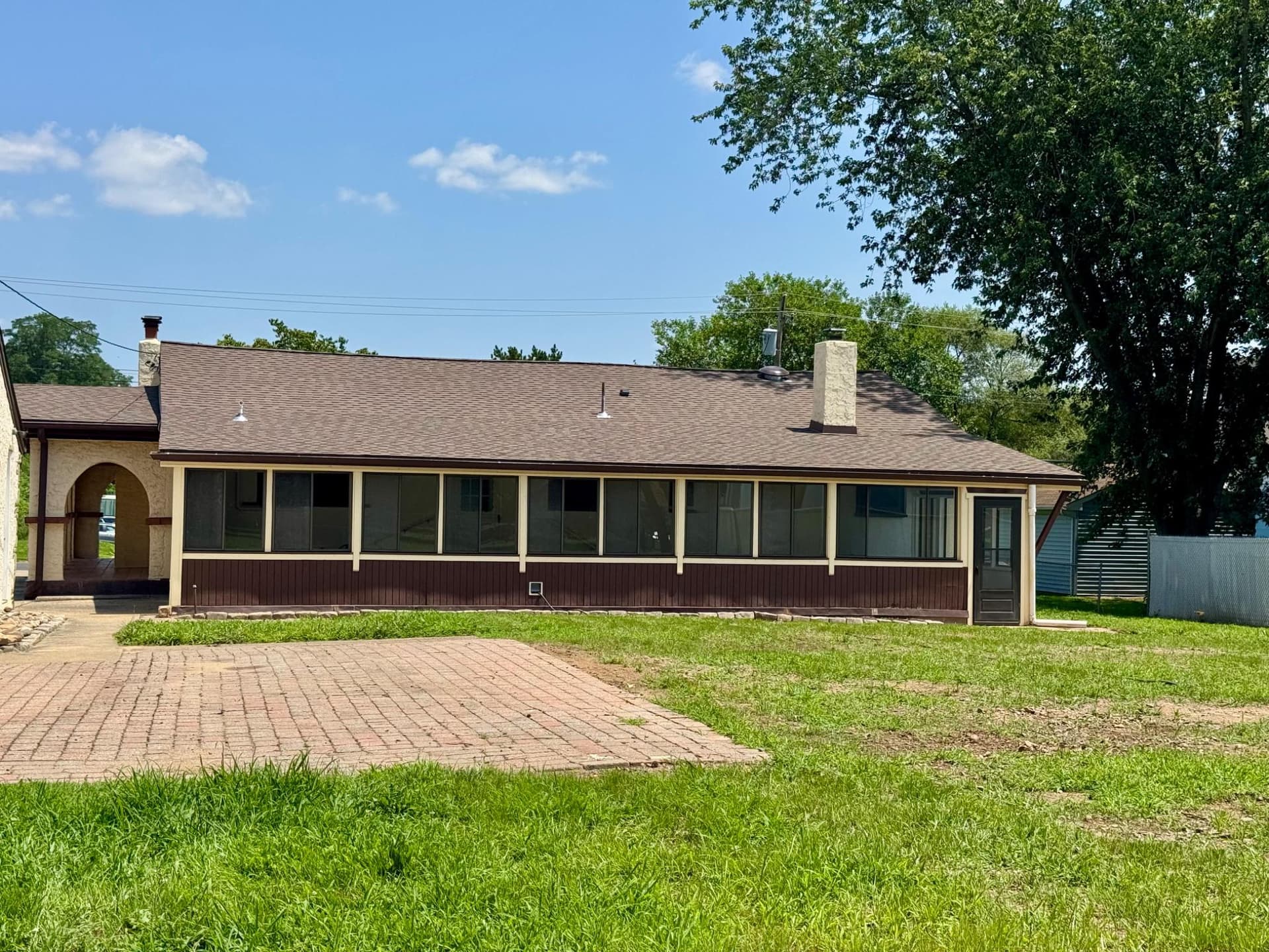454 Dunksferry Road photo 17