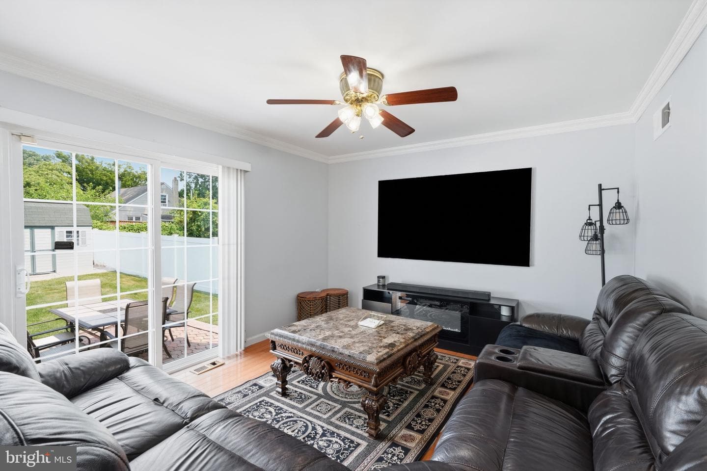2347 Maple Avenue photo 10