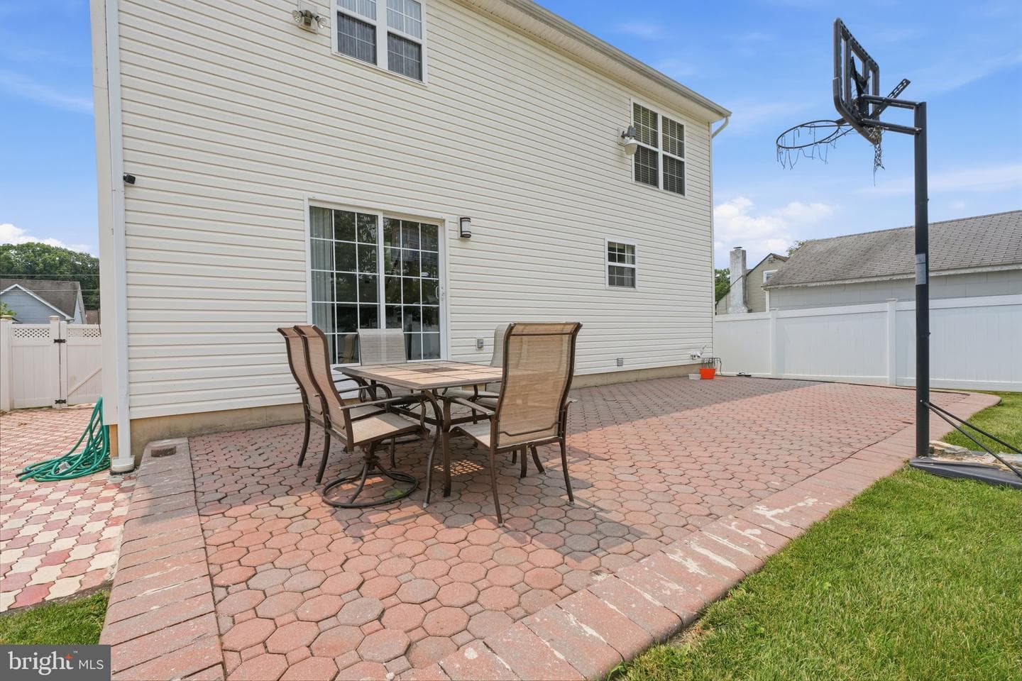 2347 Maple Avenue photo 40