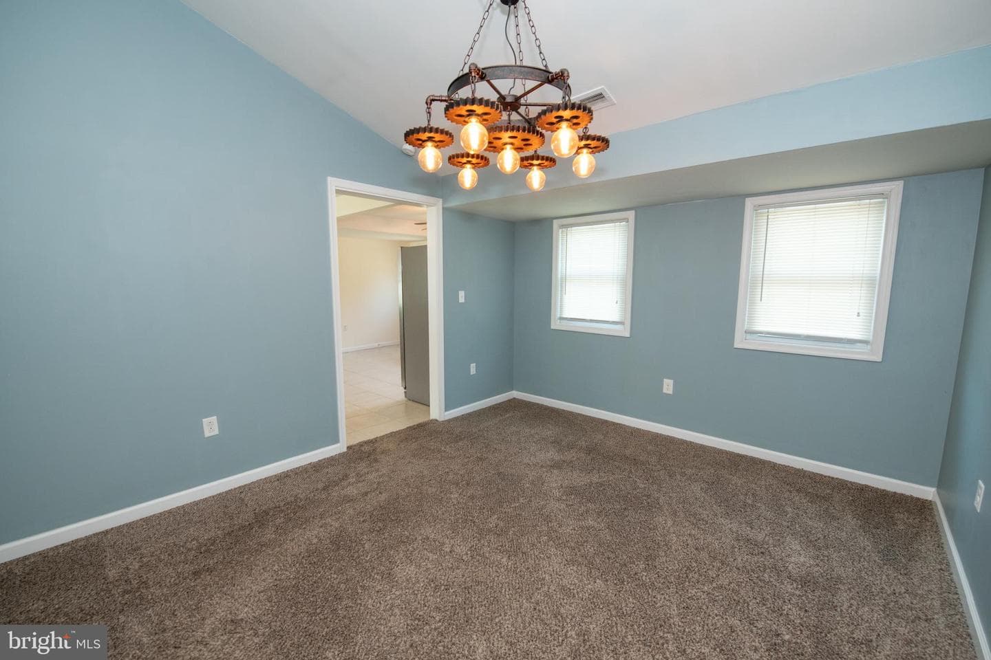 31 Roundwood Lane photo 14