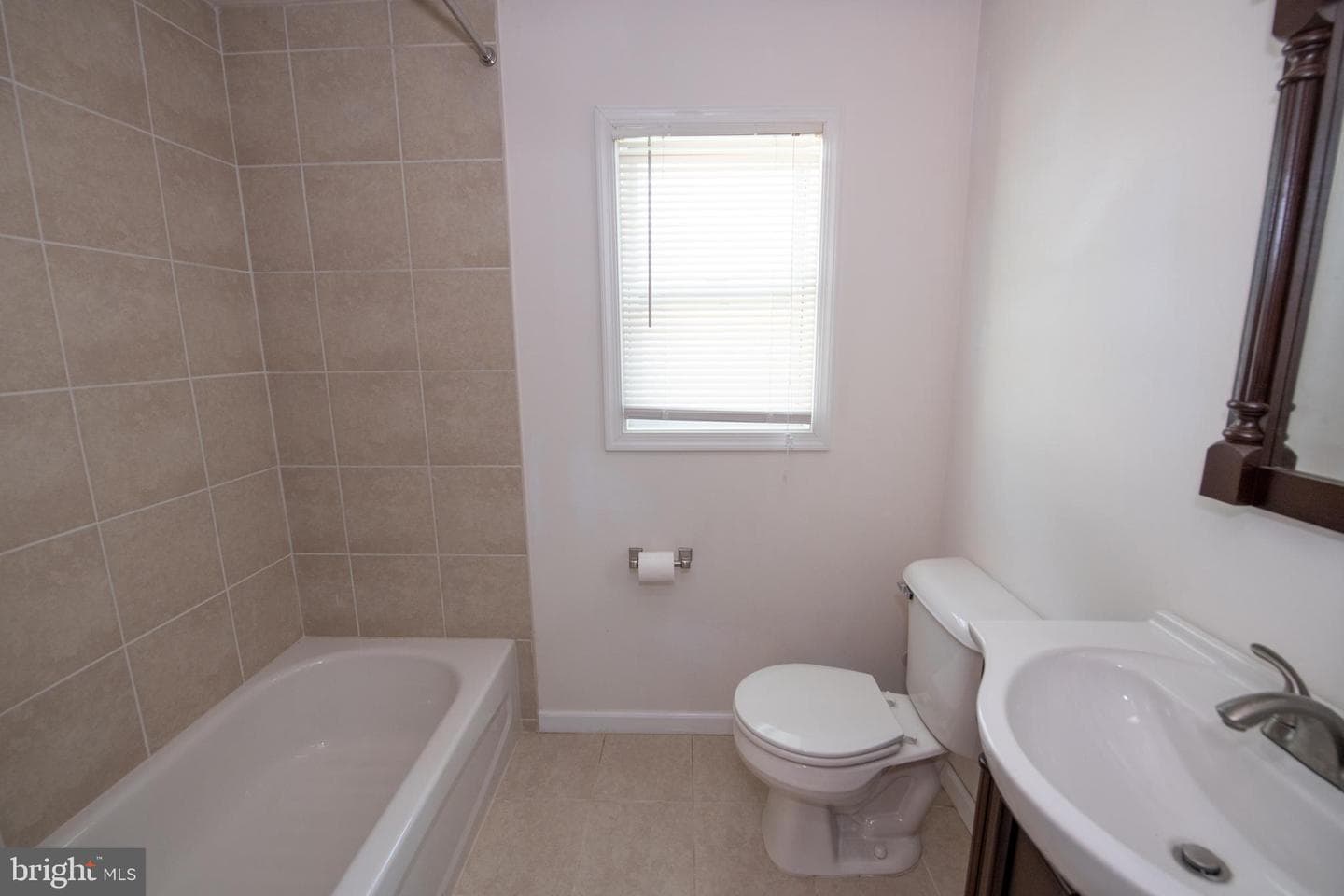 31 Roundwood Lane photo 18