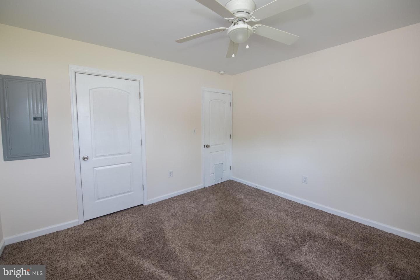 31 Roundwood Lane photo 28