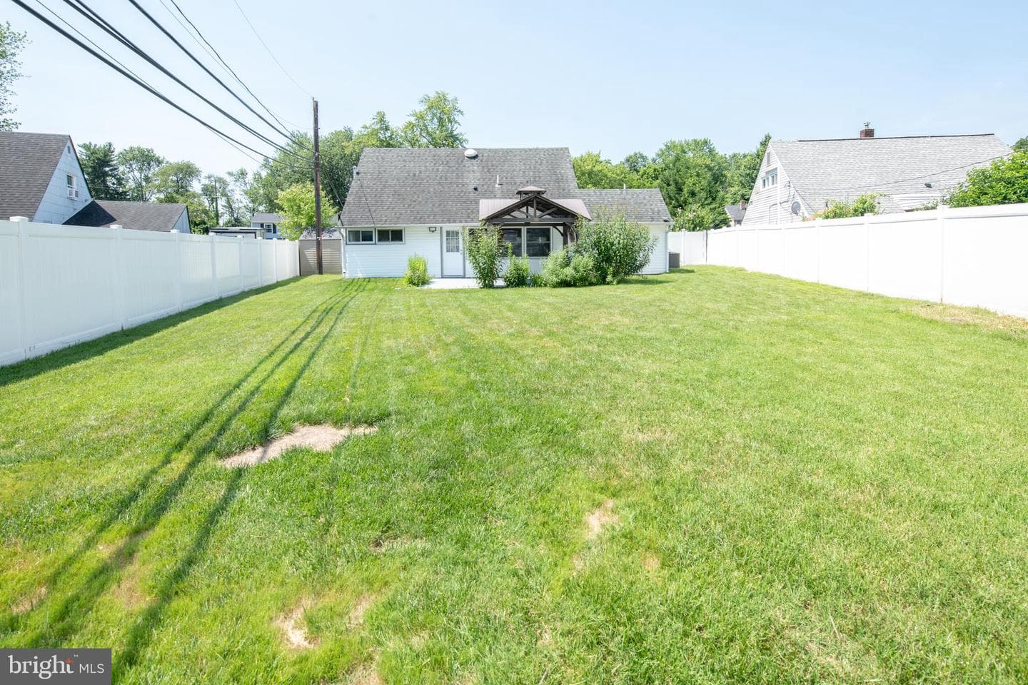 31 Roundwood Lane photo 45