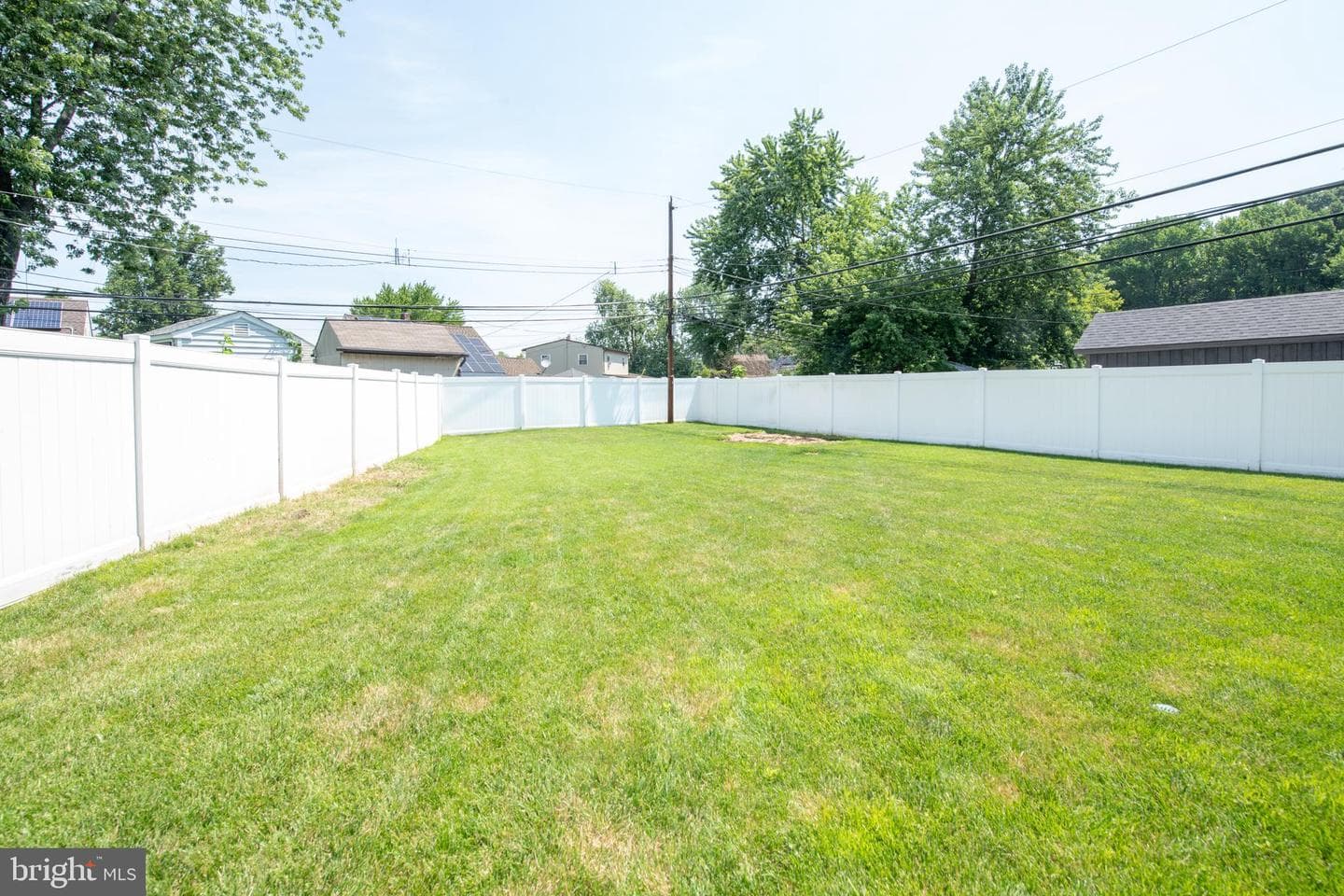 31 Roundwood Lane photo 46
