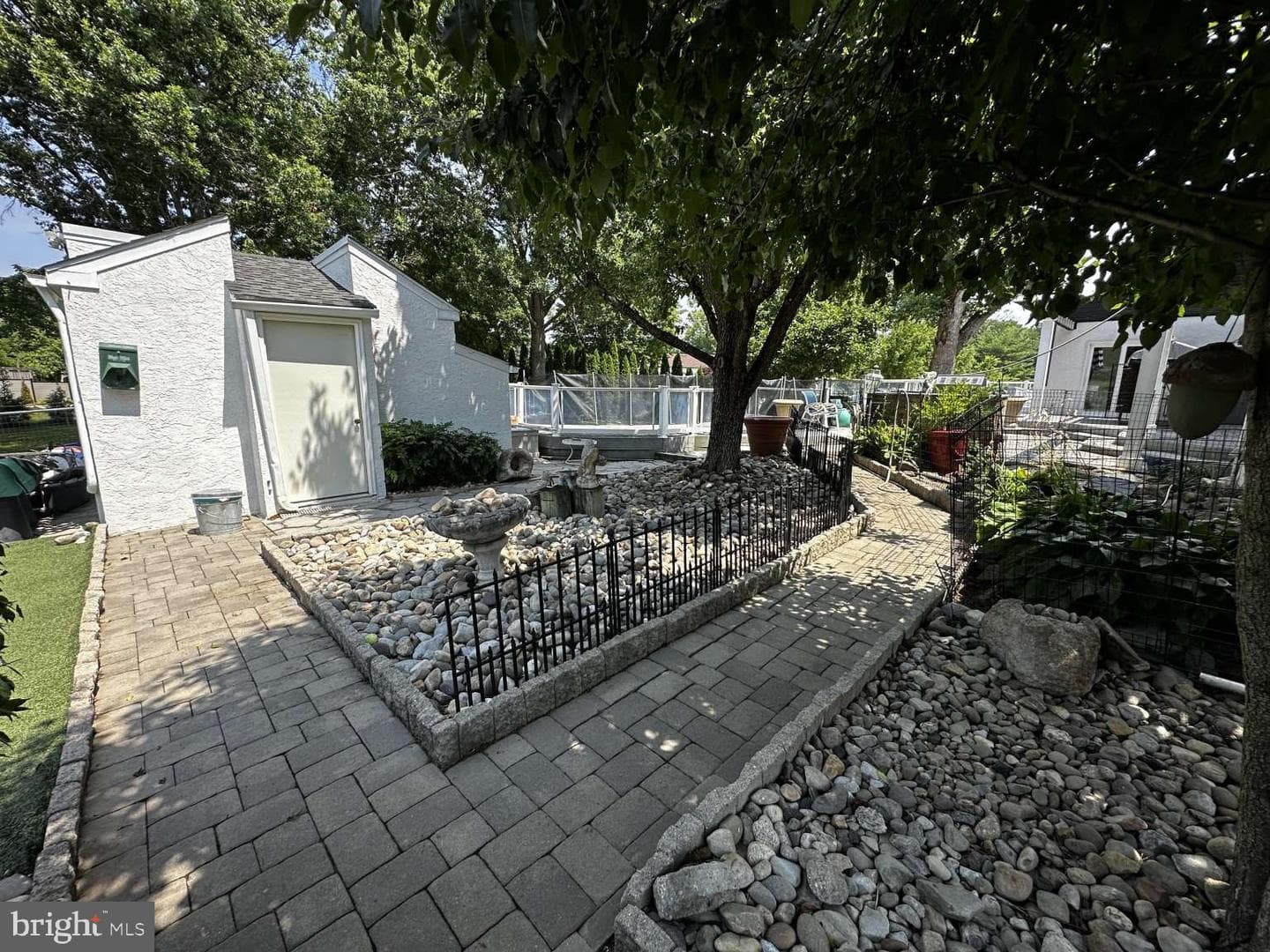 222 Vermeer Drive photo 19