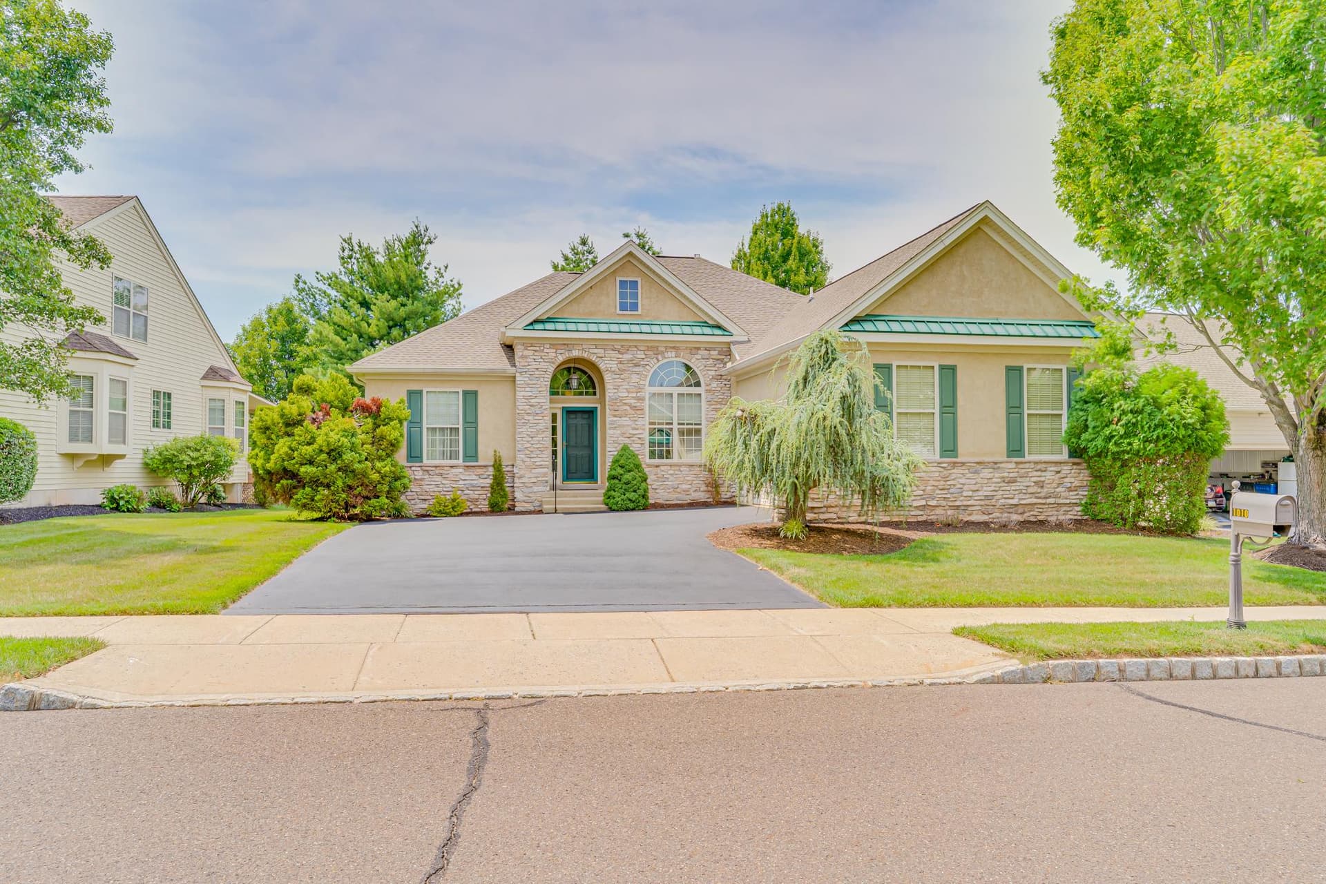 1010 Monroe Drive, Warwick