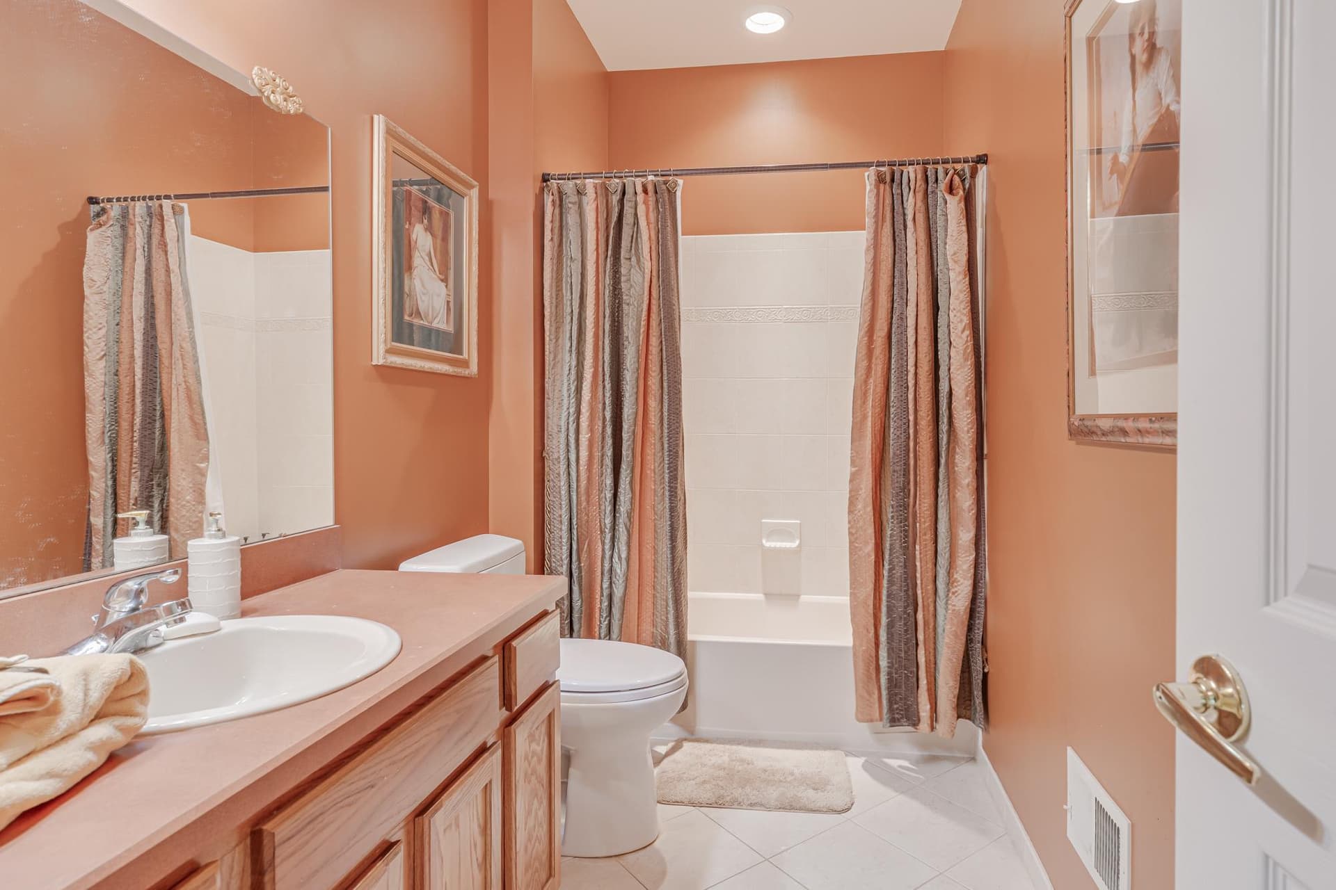 1010 Monroe Drive photo 25
