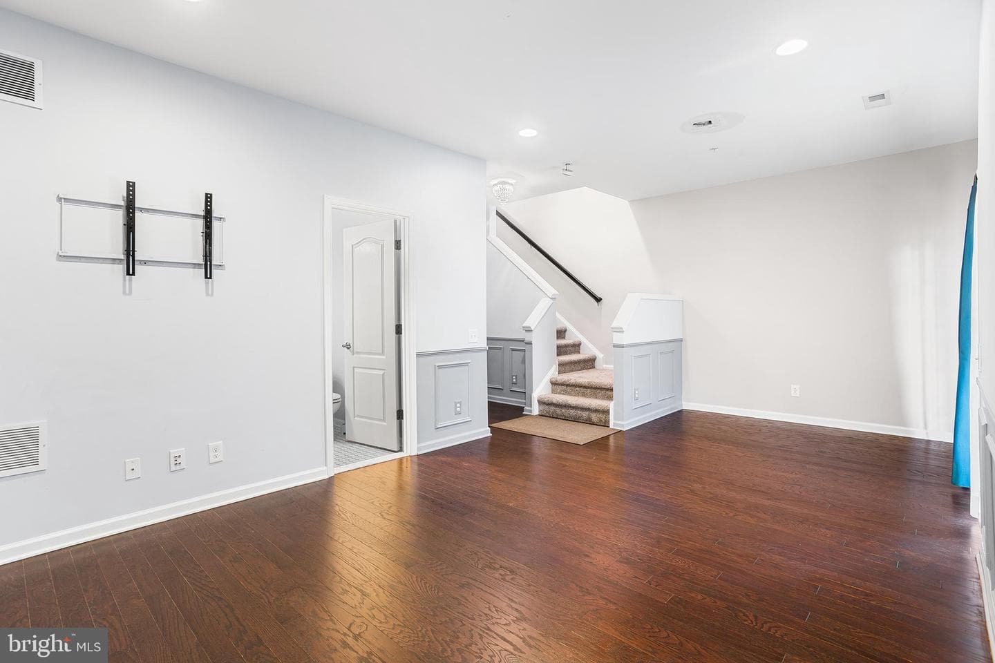 1815 Pinnacle Drive photo 25