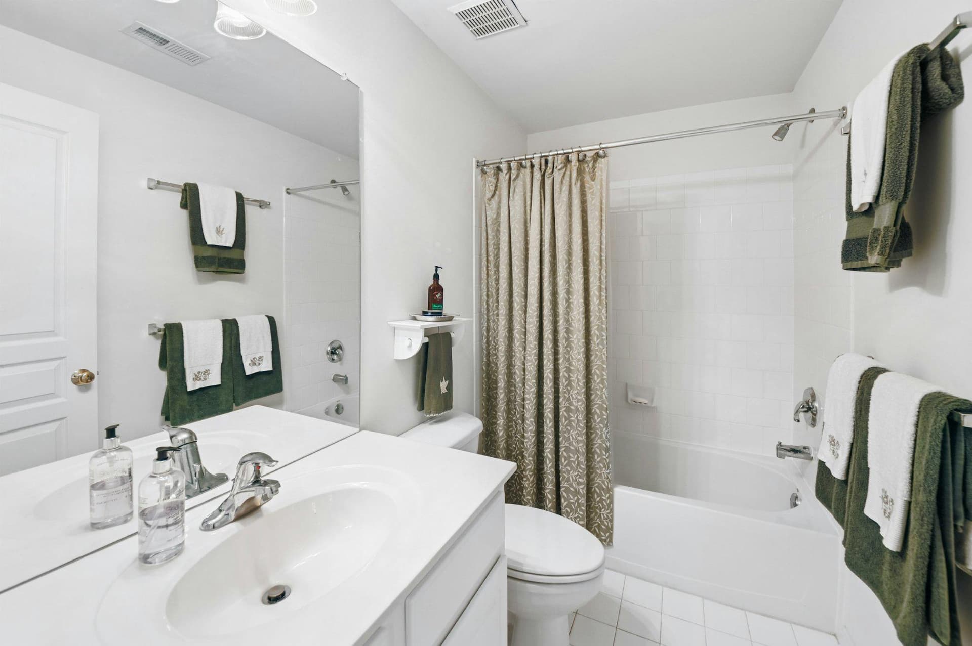 15 Avalon Court photo 27