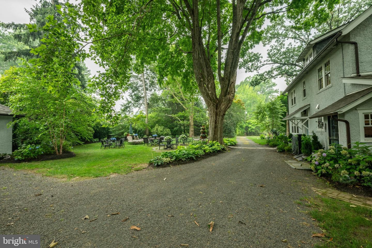 917 Greenway Avenue photo 48