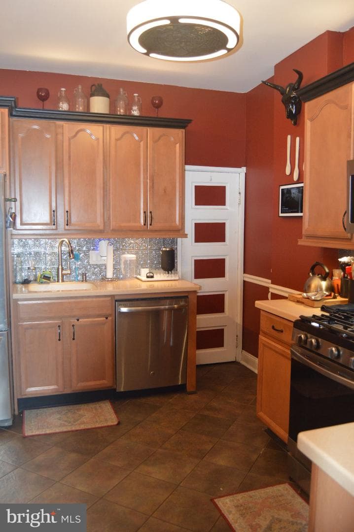 2322 Wilson Avenue photo 20