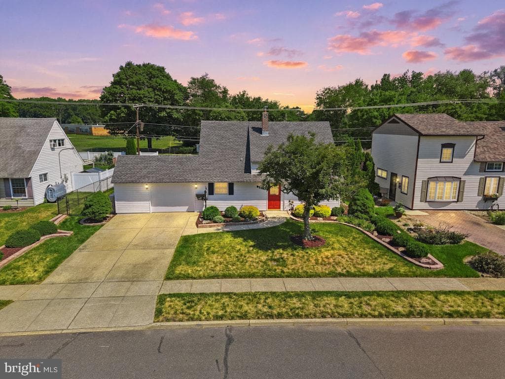 281 Northpark Drive, Levittown
