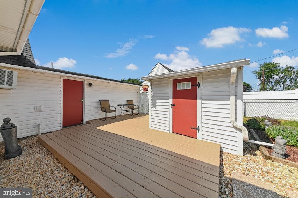 281 Northpark Drive photo 27