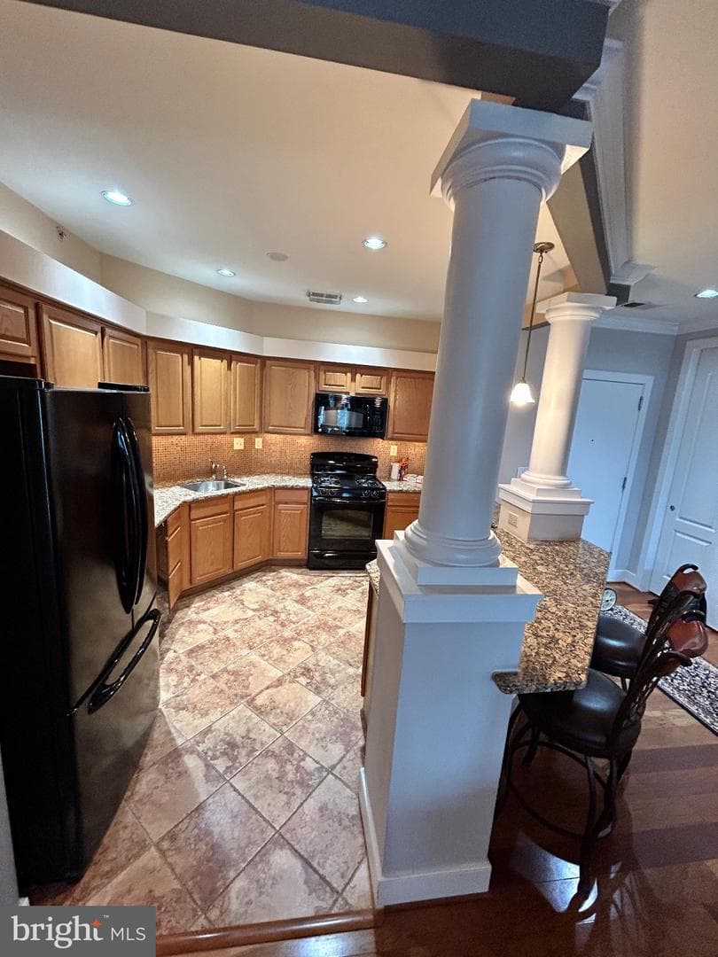 2326 Meridian Blvd photo 11