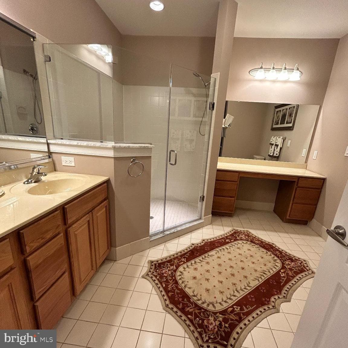 2326 Meridian Blvd photo 23
