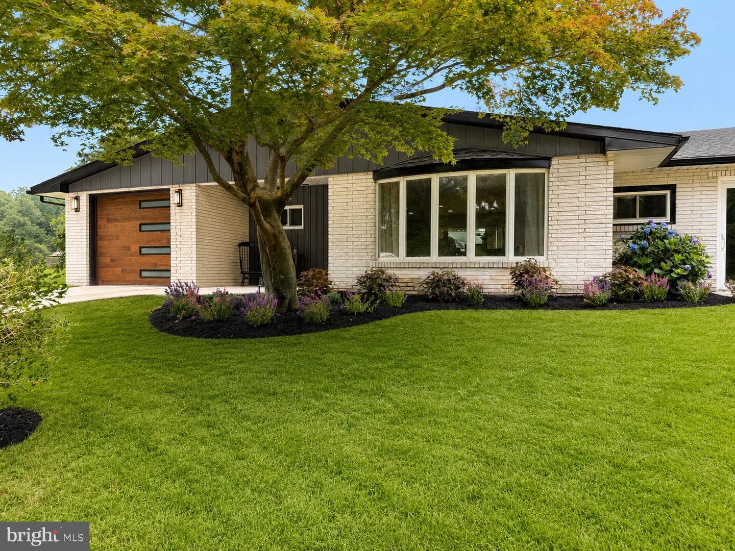 139 Willow Drive photo 3