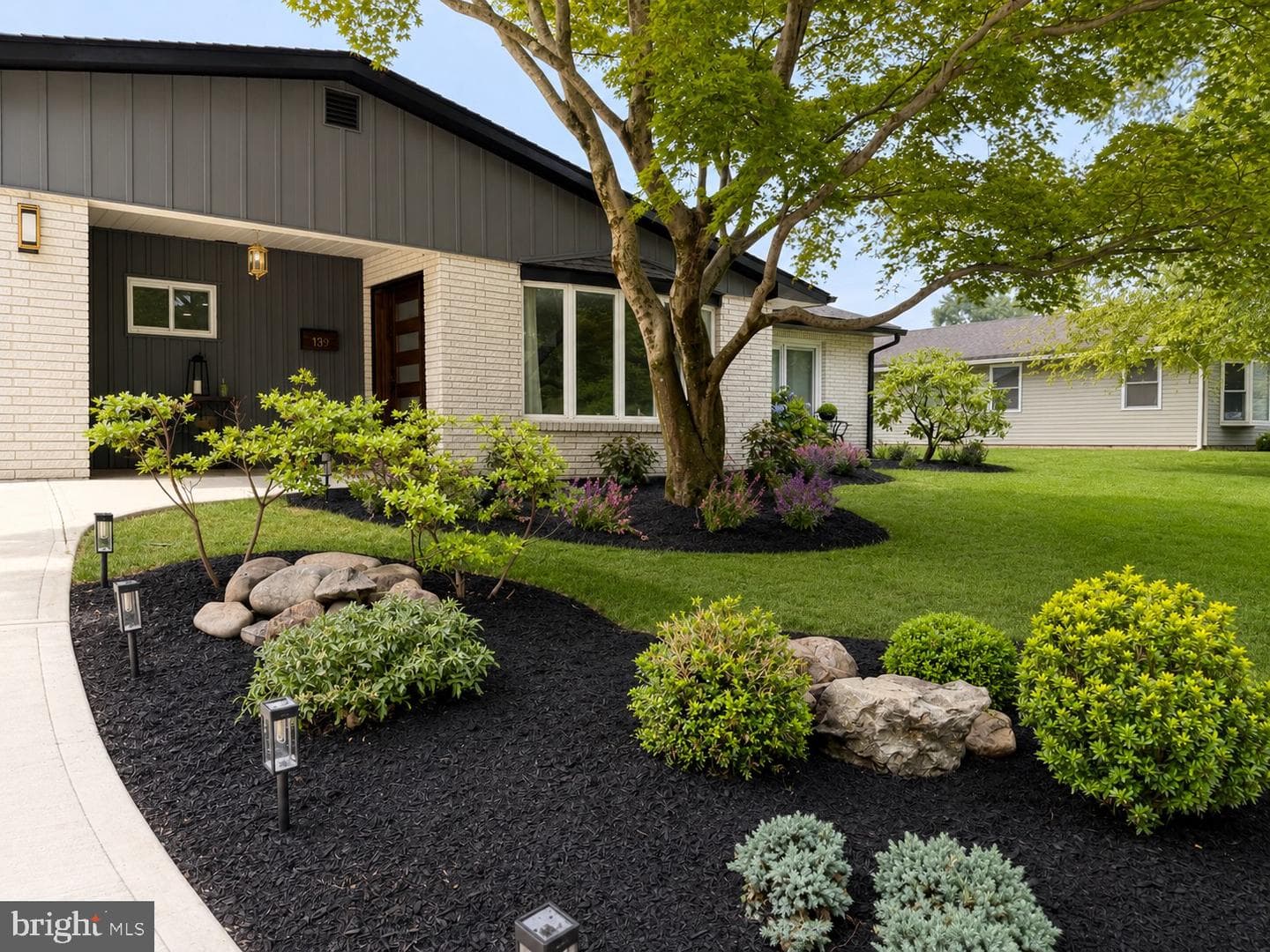 139 Willow Drive photo 4
