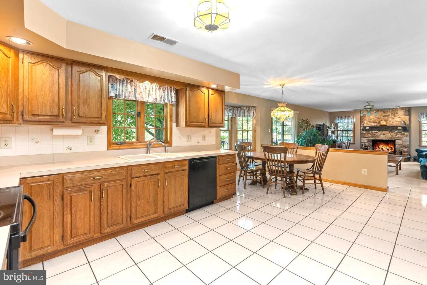 2050 Miller Road photo 8