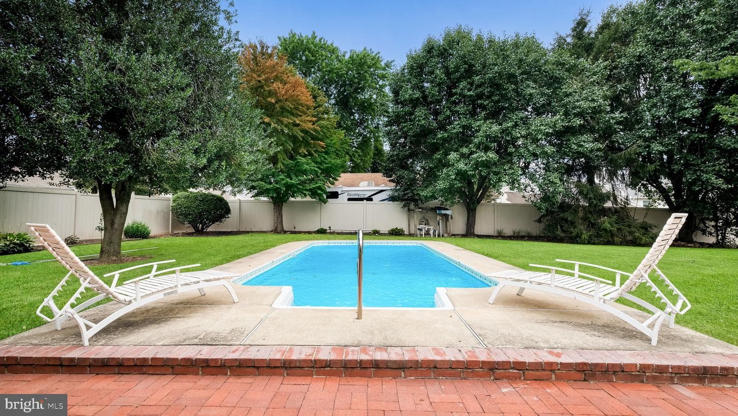 6609 N Radcliffe Street photo 30