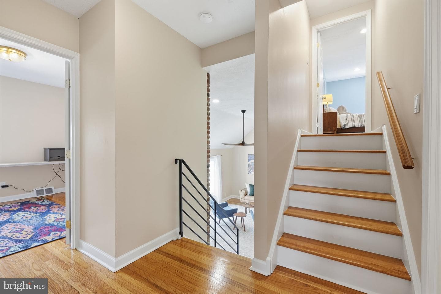 686 Cheryl Drive photo 17