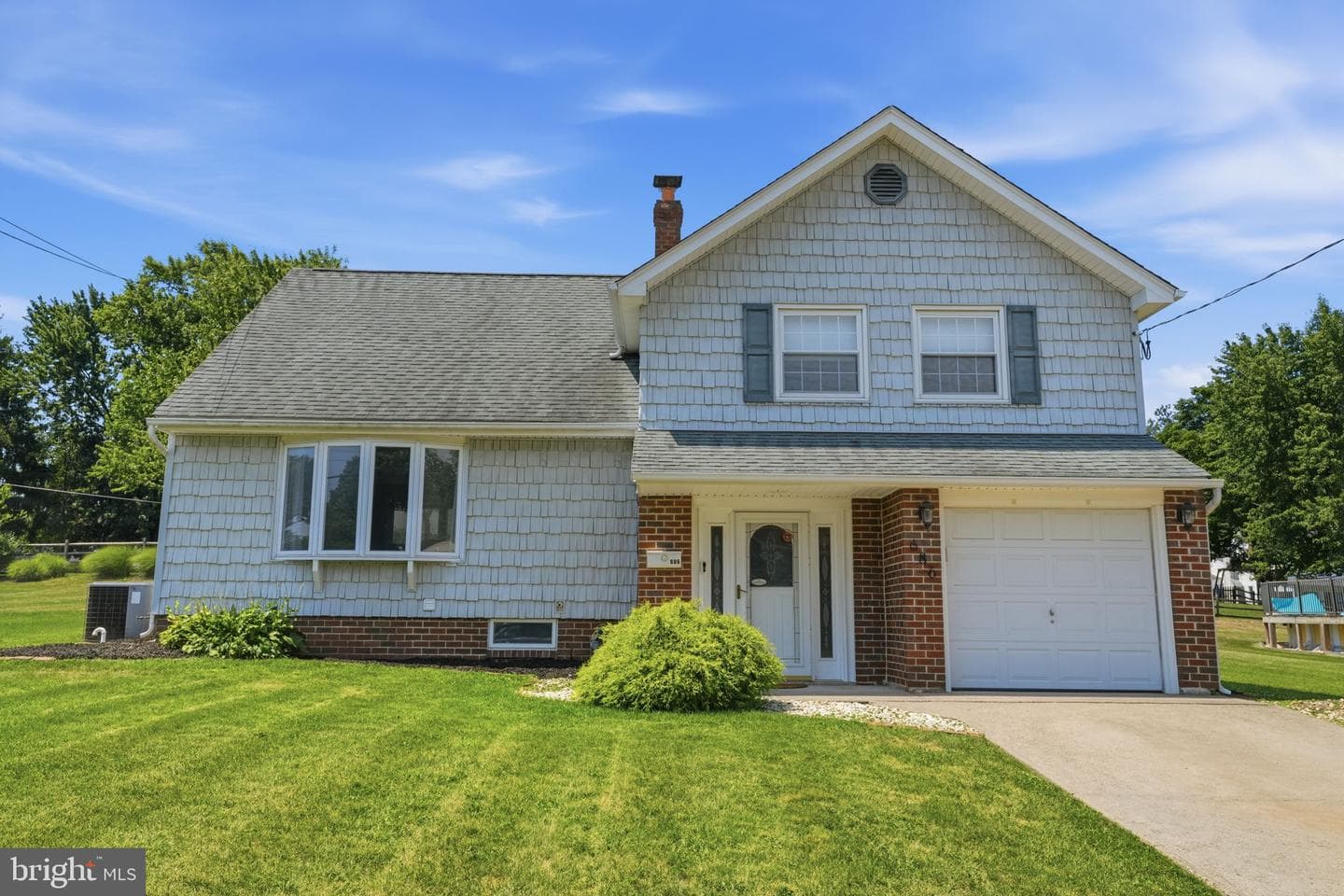 686 Cheryl Drive, Warminster