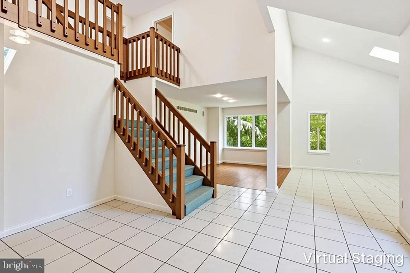 1 Turnberry Way photo 3