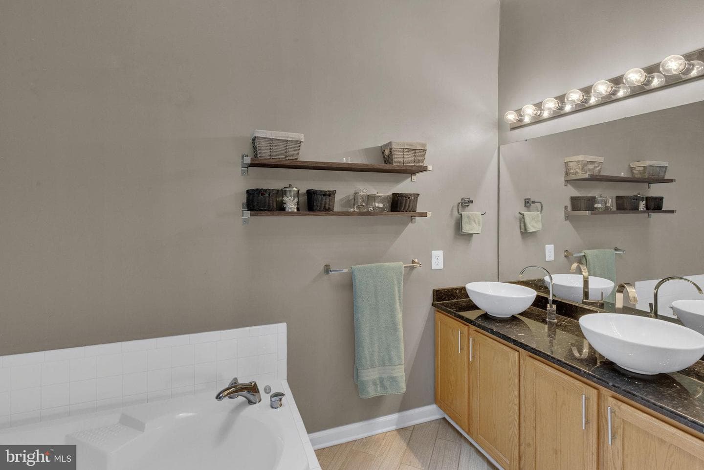 2506 Peachtree Drive photo 24