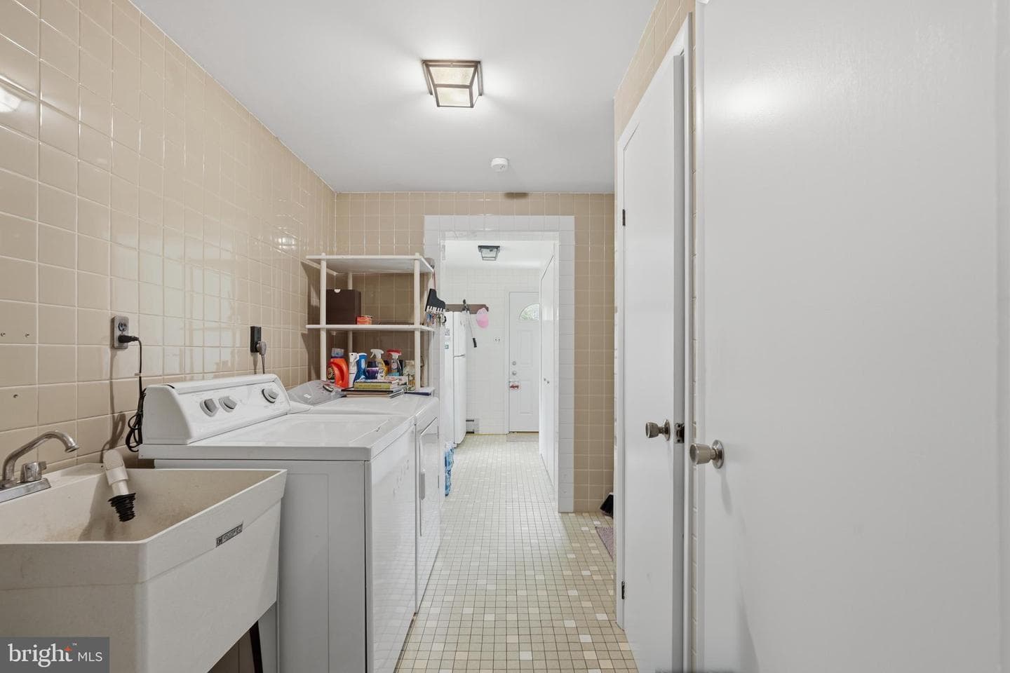 136 Chapel Drive photo 25