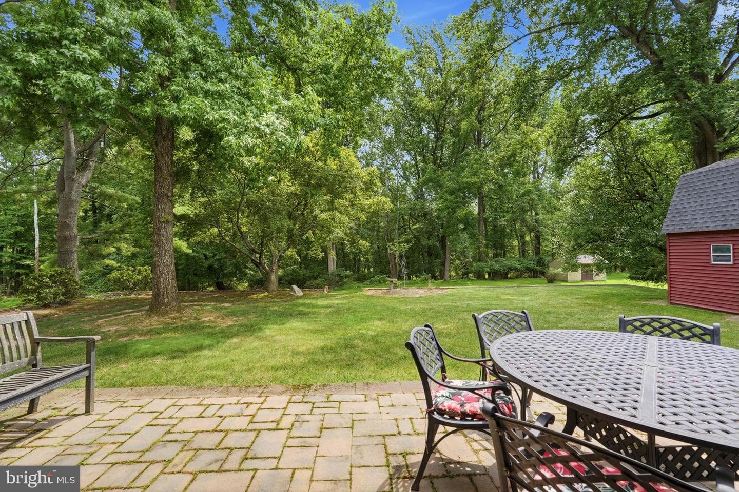 136 Chapel Drive photo 31