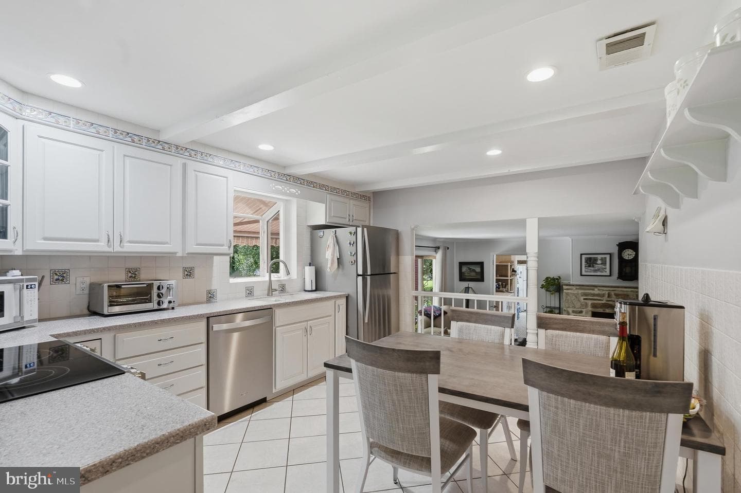 136 Chapel Drive photo 6