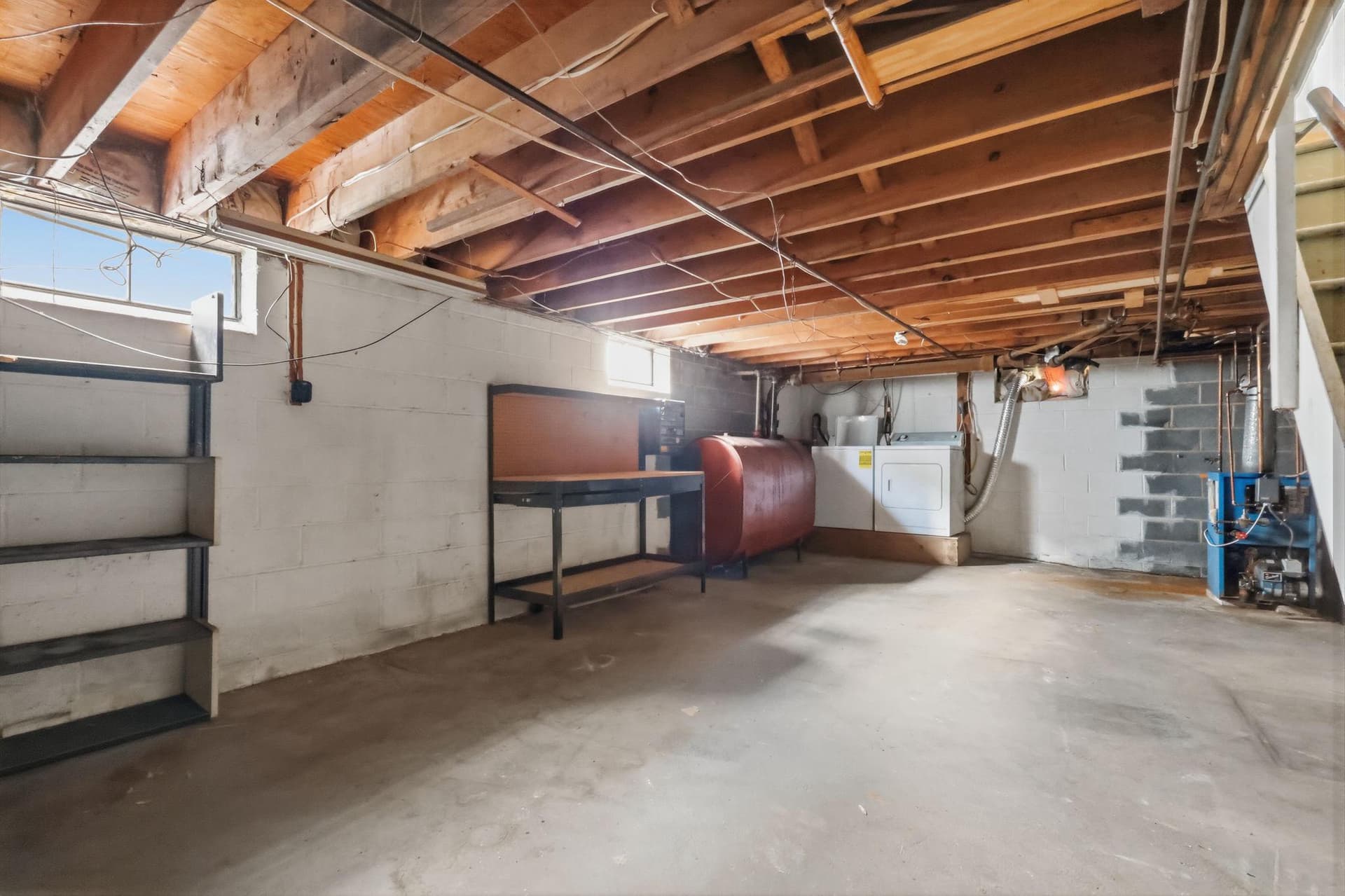 214 Shewell Avenue photo 16
