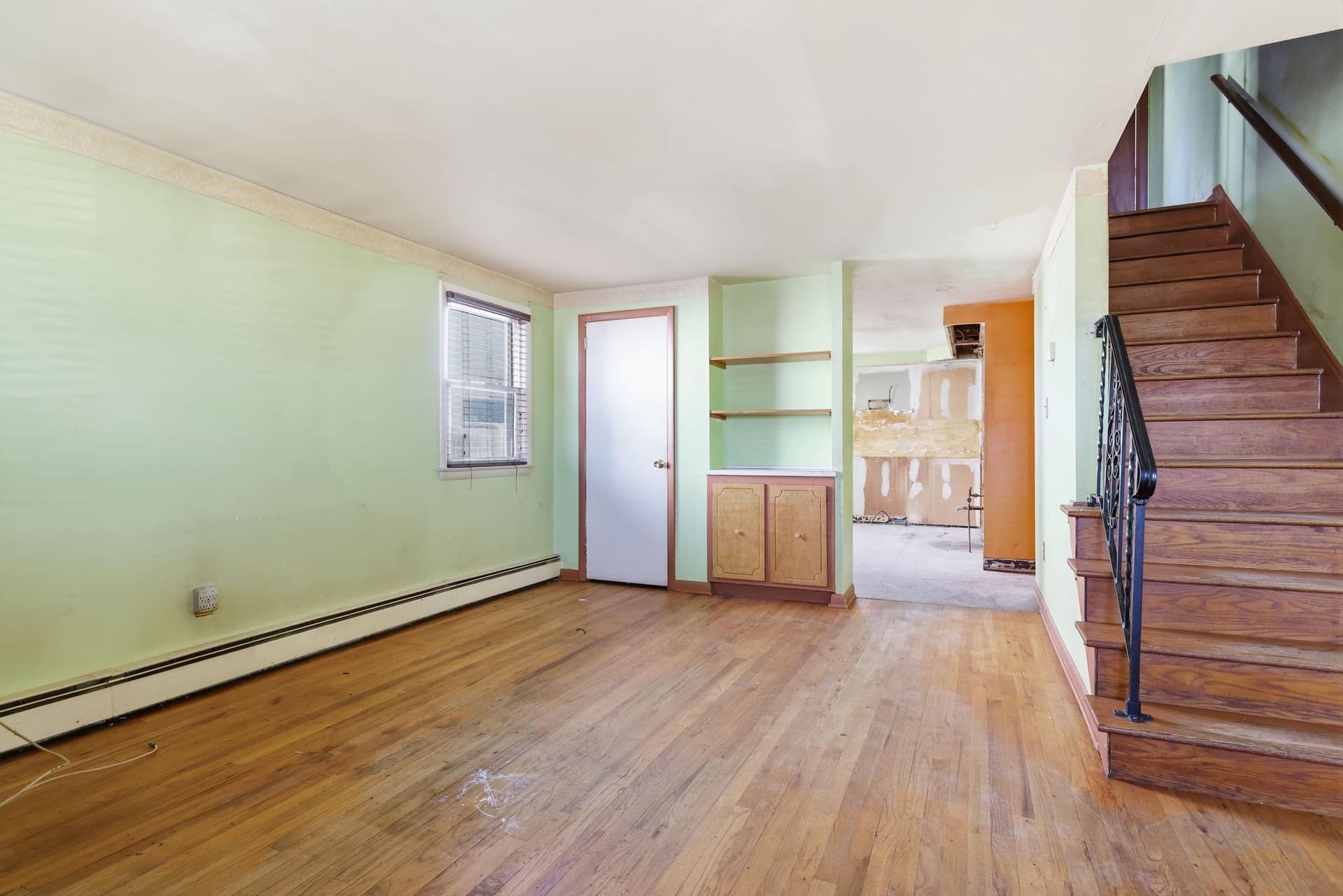 214 Shewell Avenue photo 4